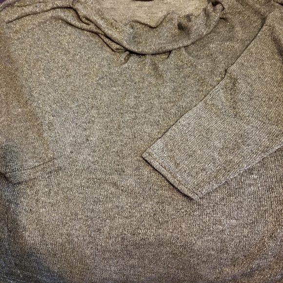 Sweater - Picture 2 of 7